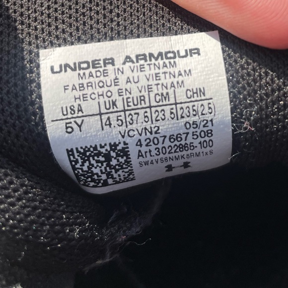 Under Armour sneakers /sz5 youth /orange & grey - Picture 6 of 8